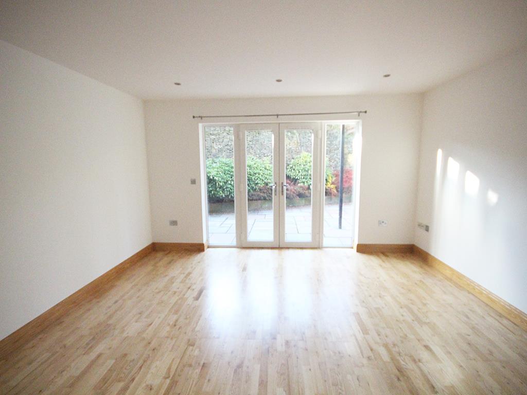 2 bedroom apartment For Sale in Foulridge, Colne - IMG_0268.jpg